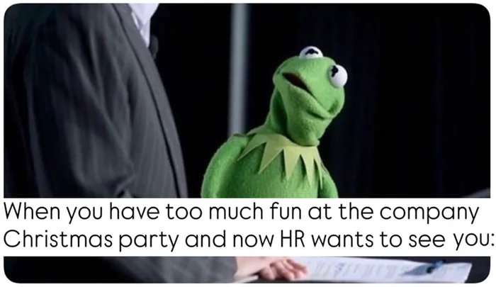 QbqyEqJJ2XacbAFj.jpg