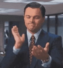 RPEHk1sDbIzYsGEZ.gif