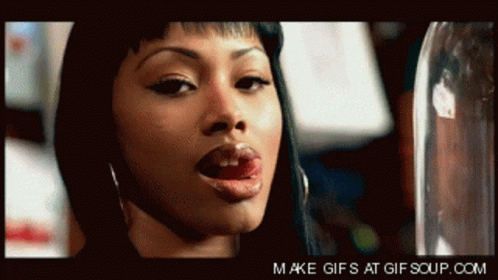 Yr7O5eE4KGfS43Xl.gif