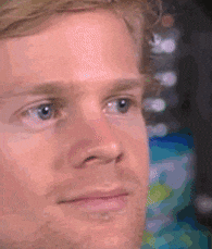 J9LwRveoS54arOuP.gif