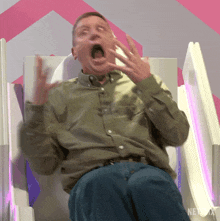 w7aRKXK35XVyGLA7.gif