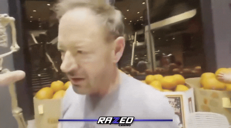 kaE78D0z47pyLCYb.gif