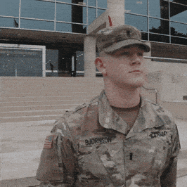2G7StcSez5Bld4DM.gif