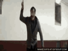 BROMw2EliZYrjIE3.gif
