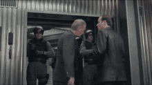 G3cf5xO3d2JExOvx.gif