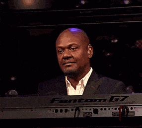 PWq9ajaBxMFoBcjX.gif