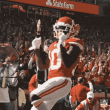 jg5ajFp76QyKUDqM.gif