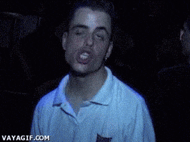 DysgIqVqMa4FEqKM.gif