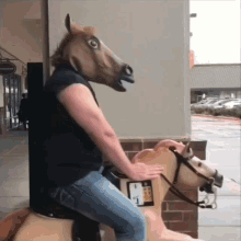 UvkPzEsu8E1F2xnc.gif