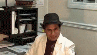 c8NnmmV0YhDQzruk.gif