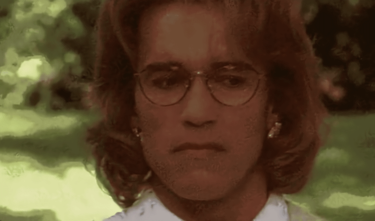 OJX2an6eNKqbJ6XY.gif