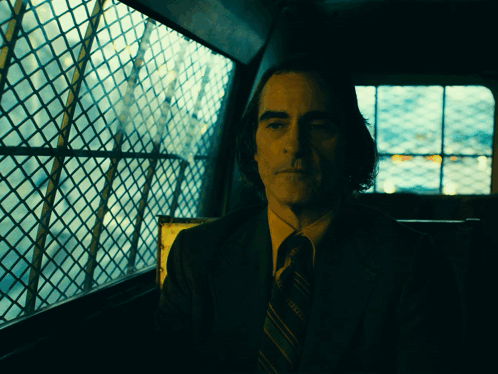 RvPOdrM5G3vQhKEE.gif