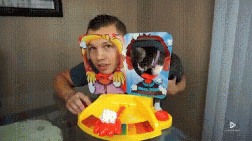 crFr1TjydnJUBCO4.gif