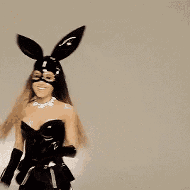 1nYmUmrFY6bpQw3U.gif