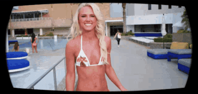 2JDdqM78XJRPJpnw.gif