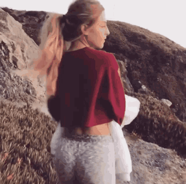 5LkRQzFVWrCU6EWX.gif