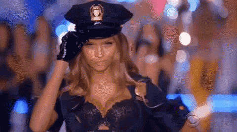 GWaHjZeTXZ3eSTl8.gif