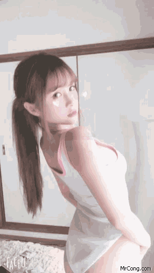 KfRQTdGFNIeGzQrA.gif