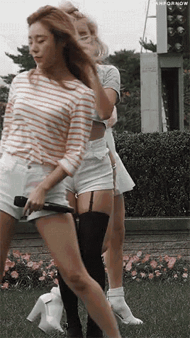 M94T8INCoJDPu1hR.gif