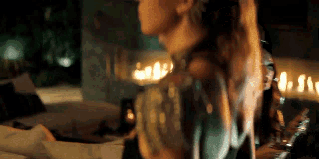 Z3Y1HxqMWxnmbGf0.gif