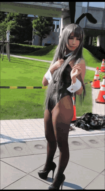 fPfyIiymnQdplU6N.gif