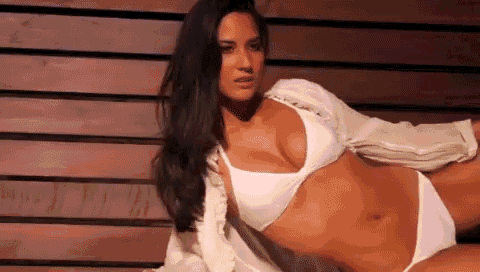 uete4r9Qt1JC9s7p.gif