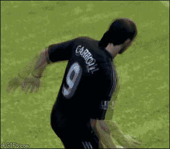 QdS3iizyznAnSNvB.gif