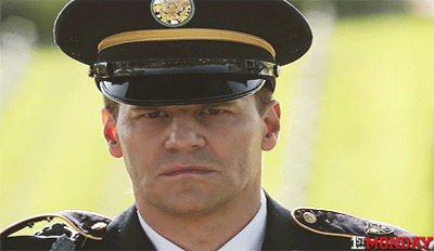 whGVgF1p9LKlamdE.gif