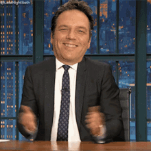 OaDKyWwpgEB3at9M.gif
