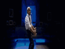 schdwBqhHhmQD4Qh.gif