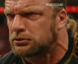 3VRdkbSPm8YXNaVk.gif