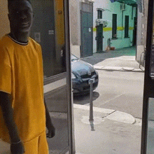 J88vdRFZ2AojcMWD.gif