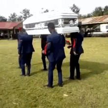 ZpJvWi7EWLNNoGfq.gif