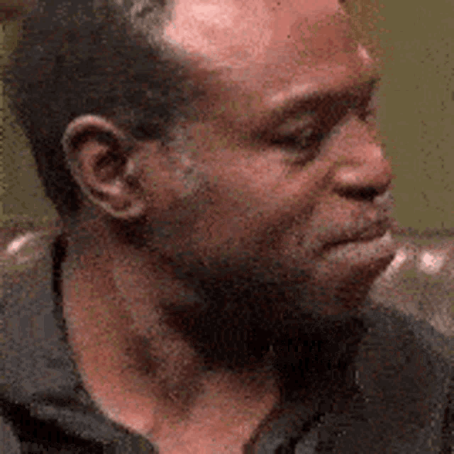 6En2cXY0n2fkoD5E.gif