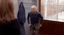 AekWxuzYIQ7SOMTr.gif