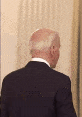 I47VHpeKEpX2yZkg.gif
