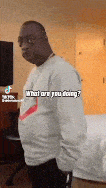 flbhE5ALY5v8UaYW.gif
