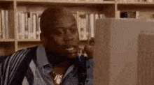 iovM00GUDaGSmI4O.gif
