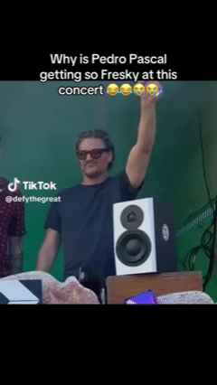 eN1PRLJYe9oqg2Au.gif