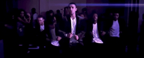 qUpMCCS2boTFpCIu.gif