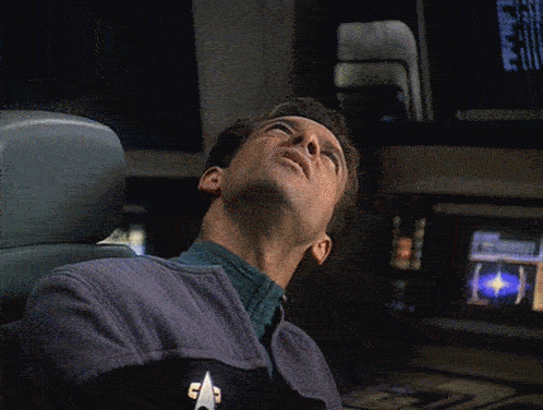 r7lDGPVzhTsyqPFP.gif