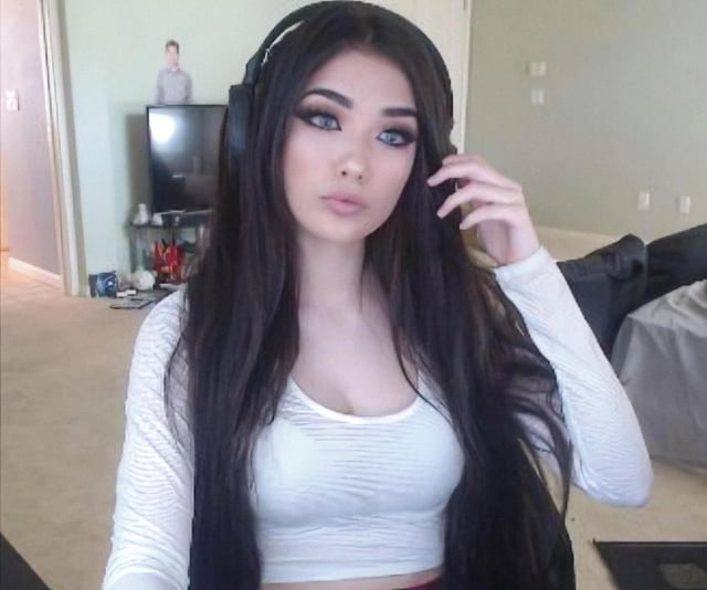 ahbxZejLXFRmFugP.jpg