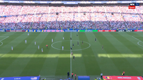 e1obEISVzWoO4z4I.gif